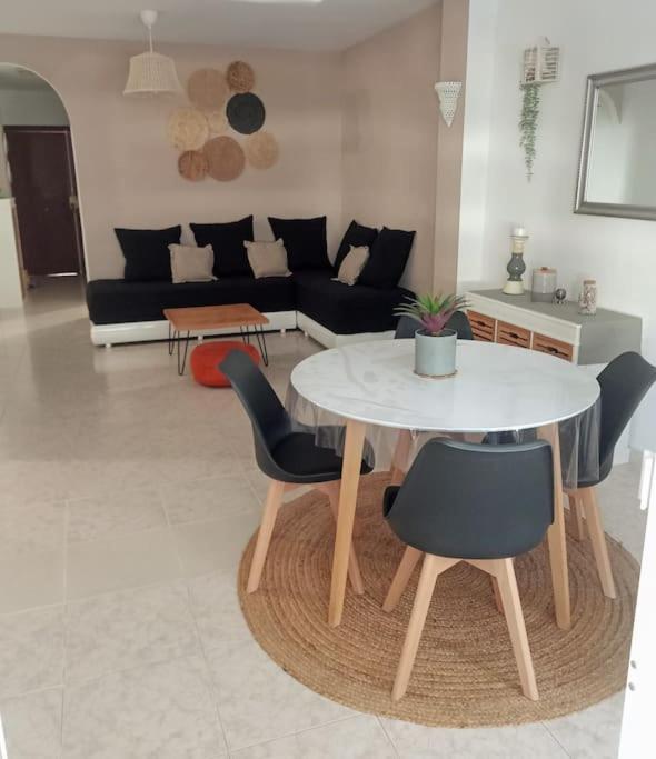 Appartement cosy avec piscine - Two-Bedroom Apartment - 20