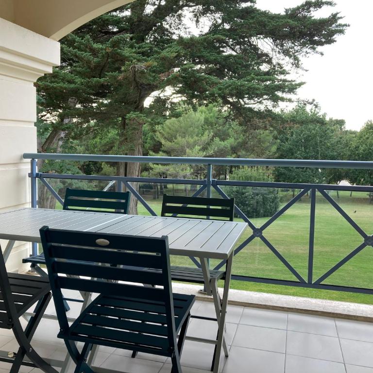 Studio à 300m de la plage, parc, piscine, terrasse - Quadruple Room - 1