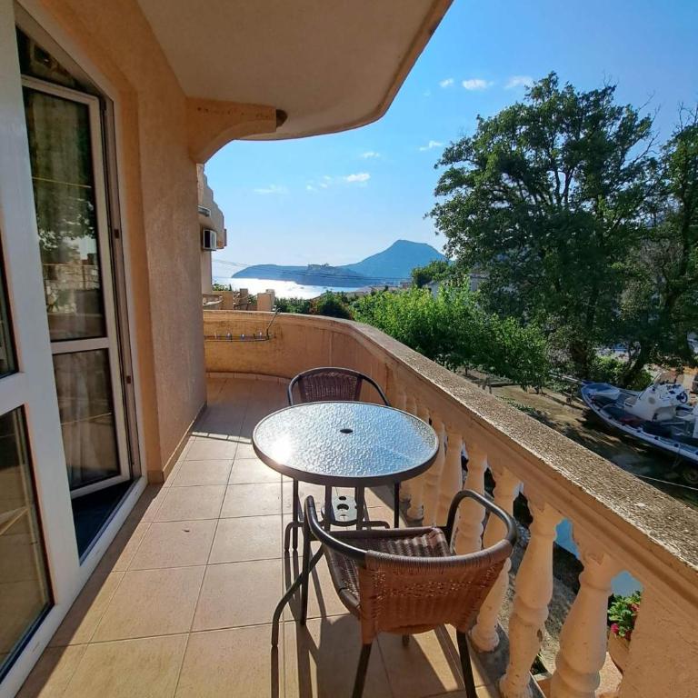 Violit Apartments&Restaurant - Deluks Dvokrevetna Soba sa Zasebnim Krevetima - 3