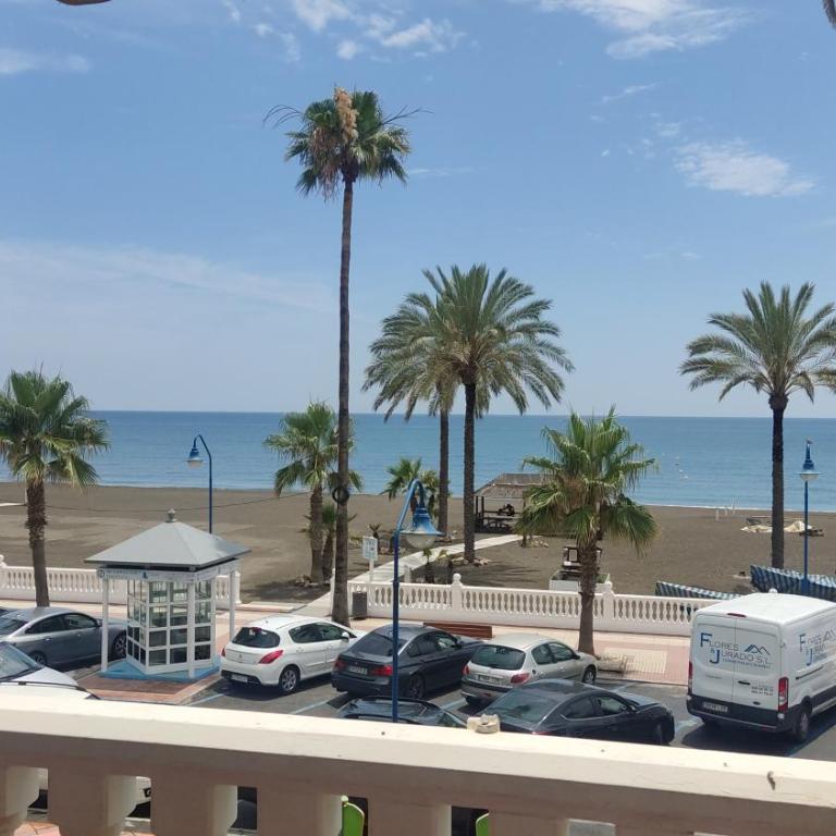 Apartamento MORCHE - TORROX PRIMERA LINEA DE PLAYA - Two-Bedroom Apartment - 4