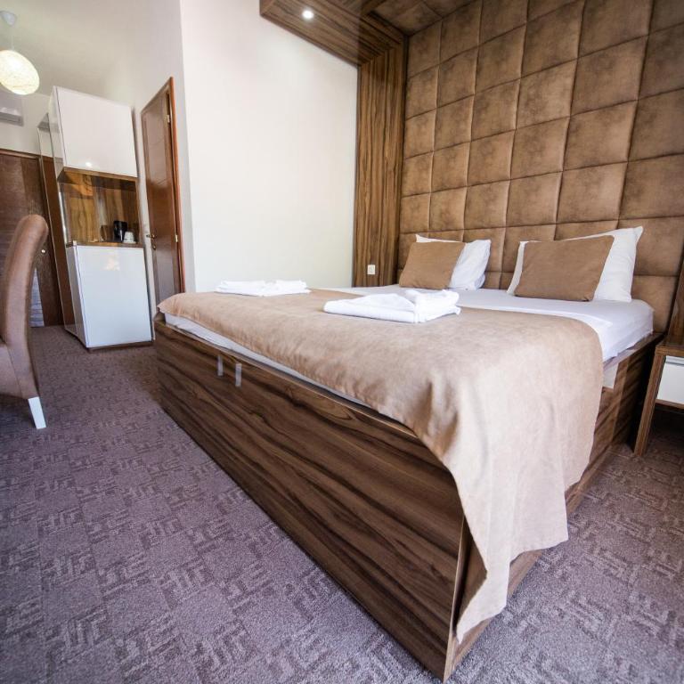 Hotel ŠARS - Double or Twin Room with Balcony - 7