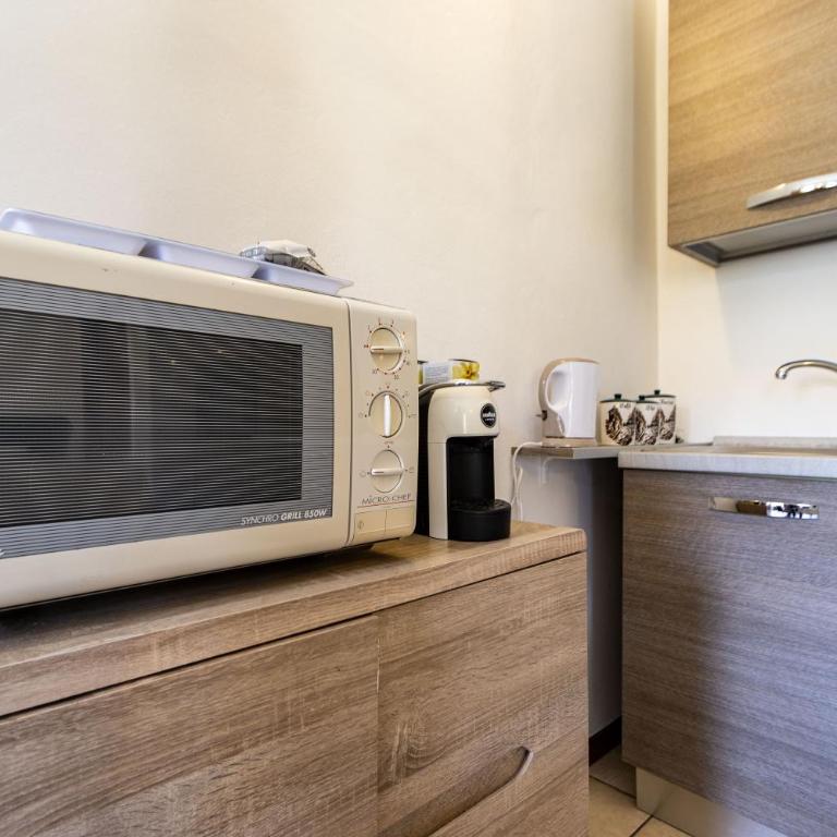 Sweet Arona - Beautiful Apartment, Free Wi-Fi - Appartamento con 1 Camera da Letto - 17