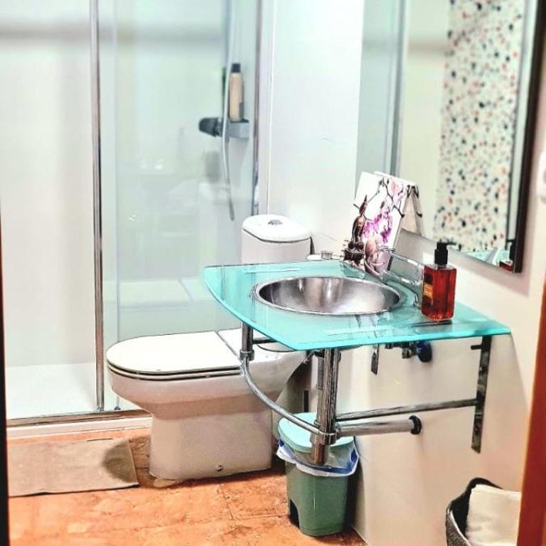 Aparthotel Mediterráneo by NeoHotels-Centro 8 min by Metro - Apartment - 35
