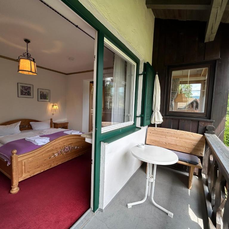 Hotel Bergland - Doppelzimmer mit Balkon - 5