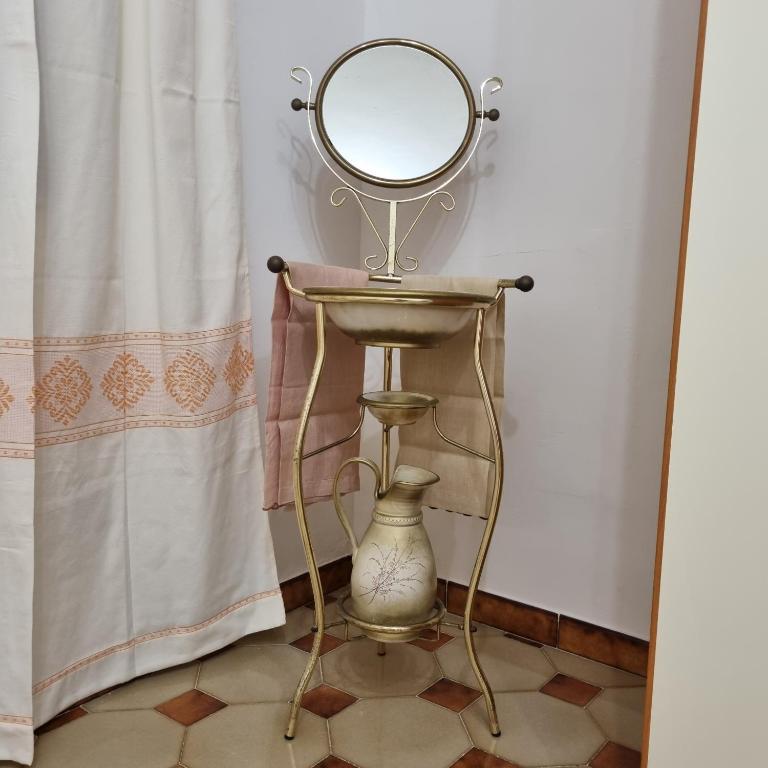B&B Da Laura San Teodoro - Camera Matrimoniale con Bagno Privato - 7