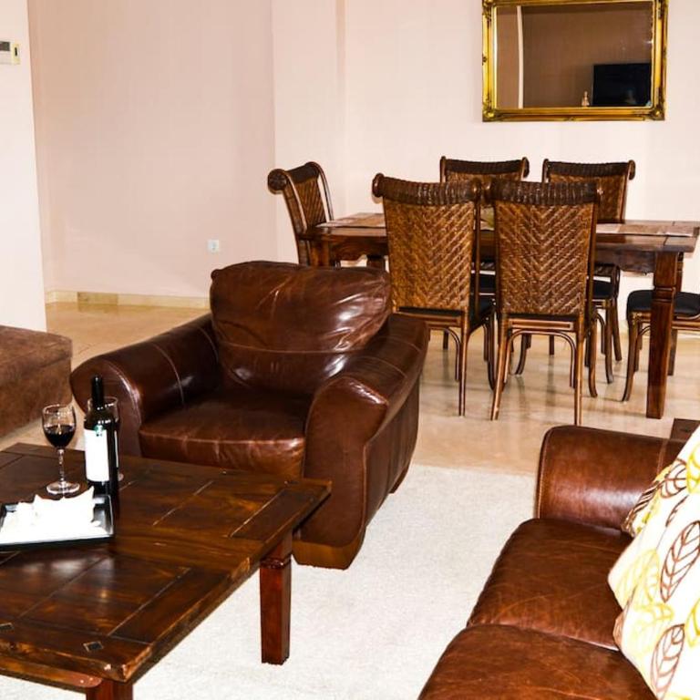 Malaga Marbella Elviria Apartment Golf - Three-Bedroom Apartment - 2