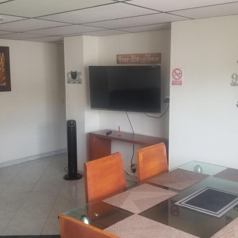 Lindo y Amplio apto al lado del parque del ingenio - Apartamento de 2 dormitorios - 16