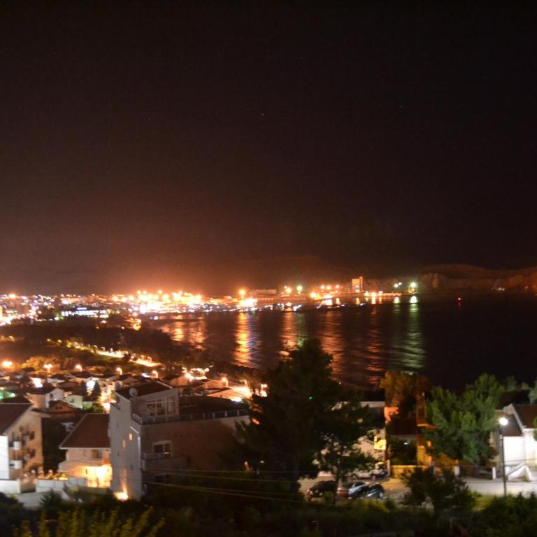 Apartments Milosevic - Apartment with Sea View - 4