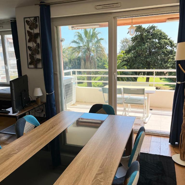 Appartement 84m² avec 2 parkings privatifs - Appartement 2 Chambres - 9