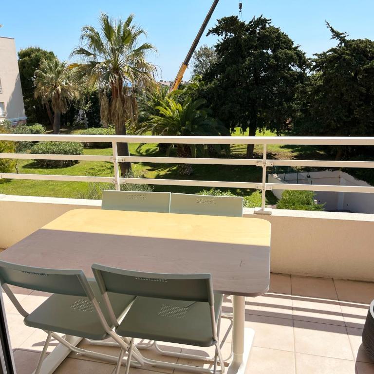 Appartement 84m² avec 2 parkings privatifs - Appartement 2 Chambres - 11