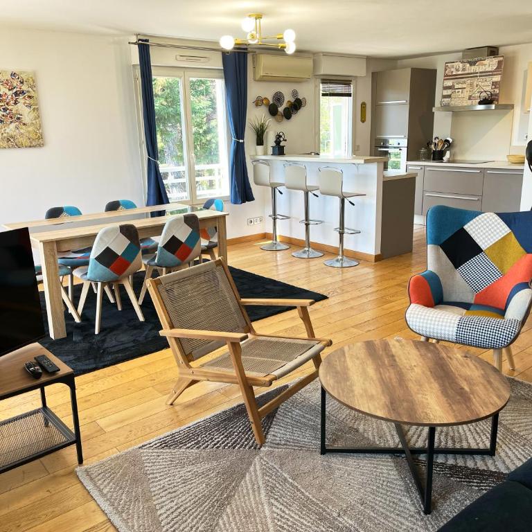 Appartement 84m² avec 2 parkings privatifs - Appartement 2 Chambres - 29