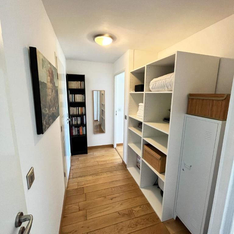 Appartement 84m² avec 2 parkings privatifs - Appartement 2 Chambres - 37