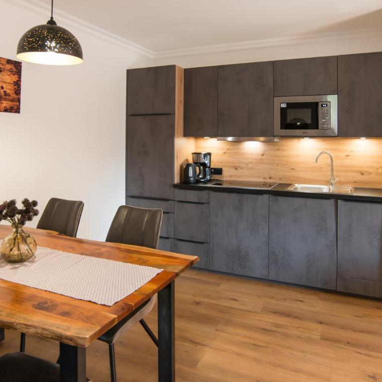 Appartements Gadenstätter - Apartment mit Balkon - 3