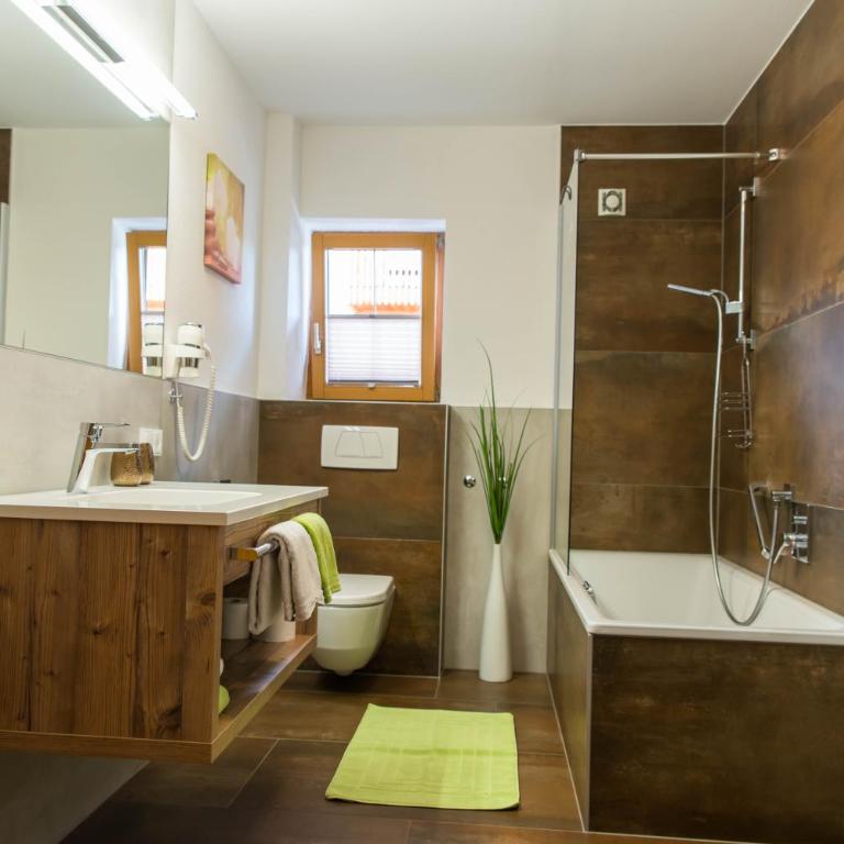 Appartements Gadenstätter - Apartment mit Balkon - 9