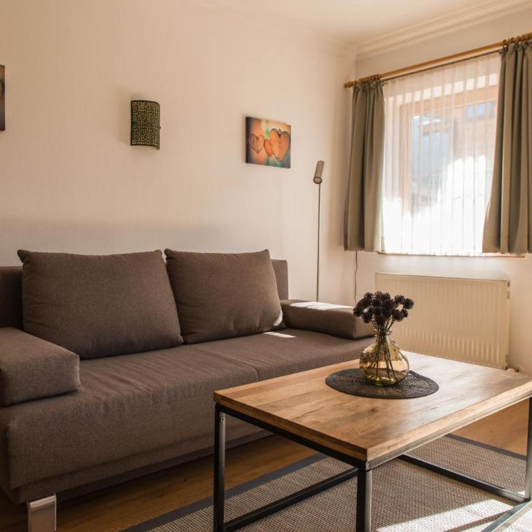 Appartements Gadenstätter - Apartment mit Balkon - 8