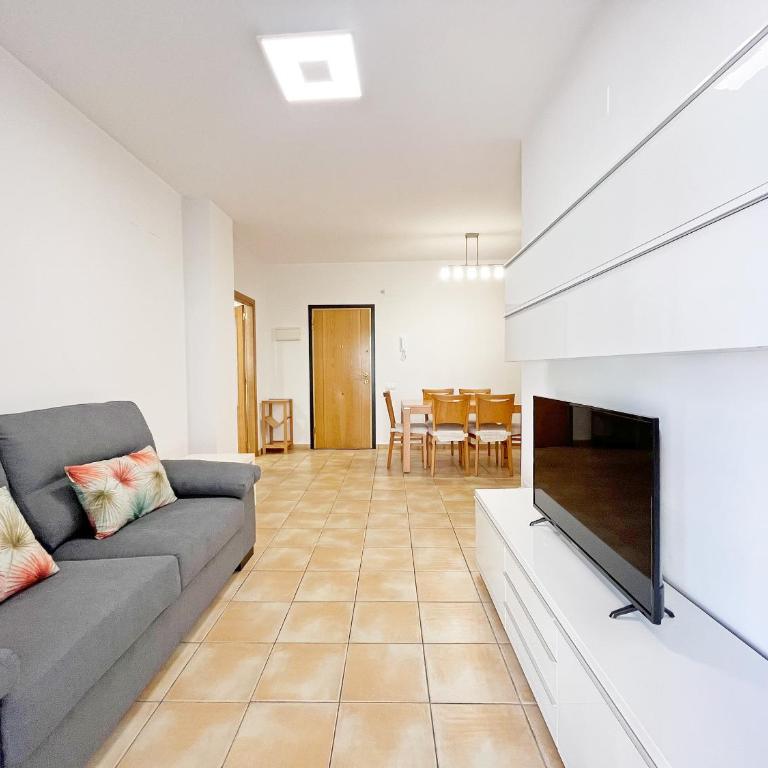 Global Vacacional, Apartamento con gran terraza en Canet - Apartamento - Planta baja - 3