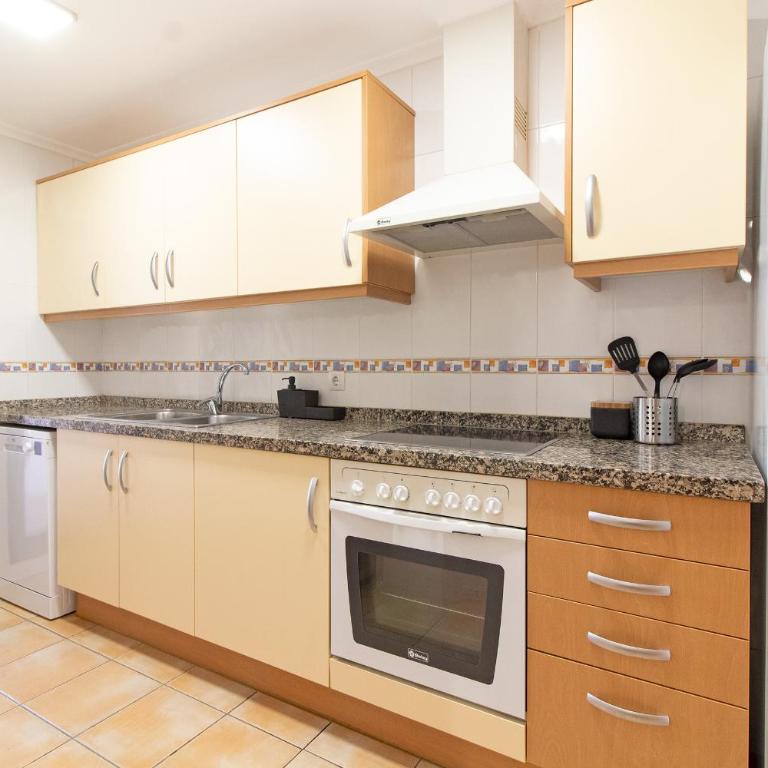 Global Vacacional, Apartamento con gran terraza en Canet - Apartamento - Planta baja - 7