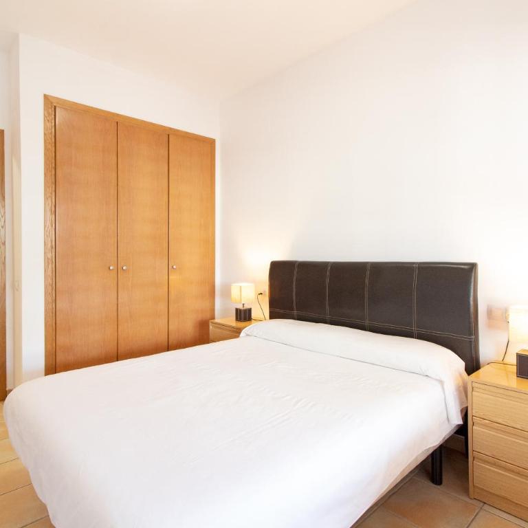 Global Vacacional, Apartamento con gran terraza en Canet - Apartamento - Planta baja - 4