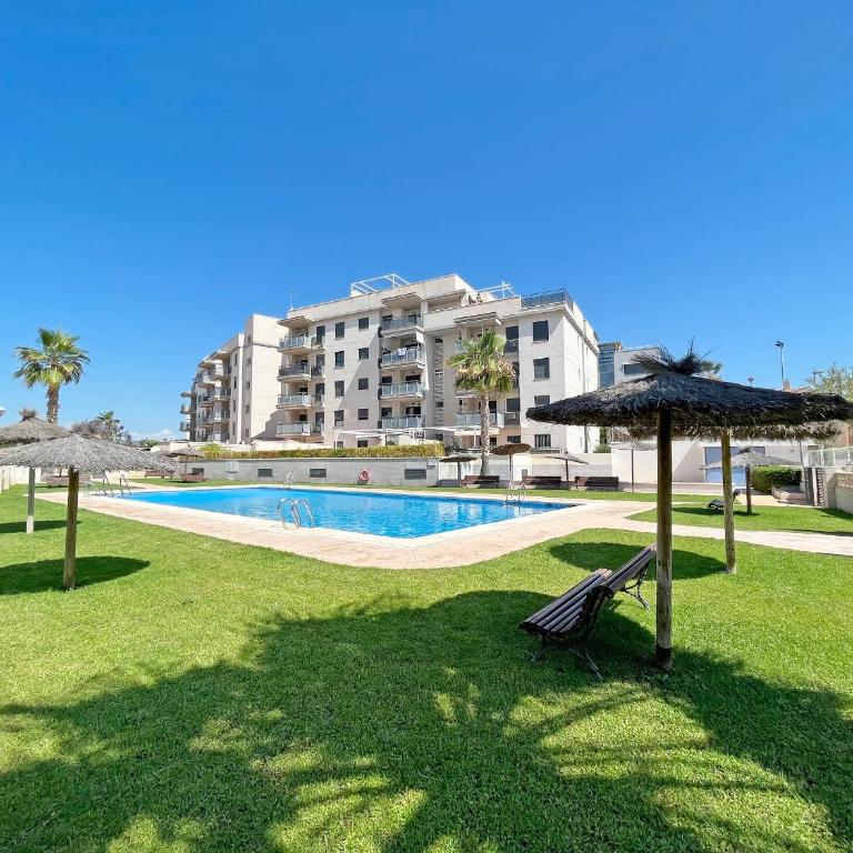Global Vacacional, Apartamento con gran terraza en Canet - Apartamento - Planta baja - 32