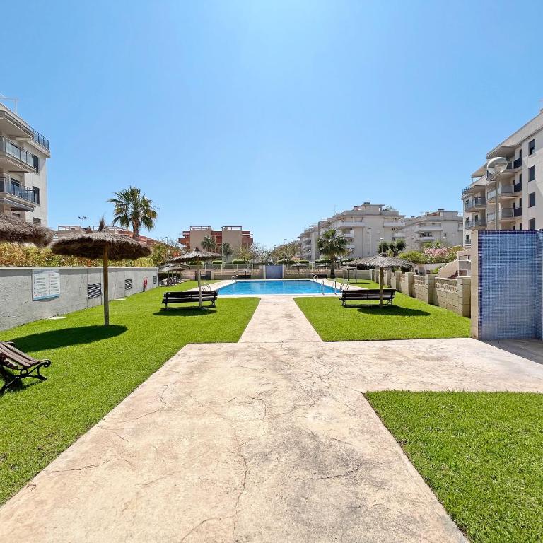Global Vacacional, Apartamento con gran terraza en Canet - Apartamento - Planta baja - 34