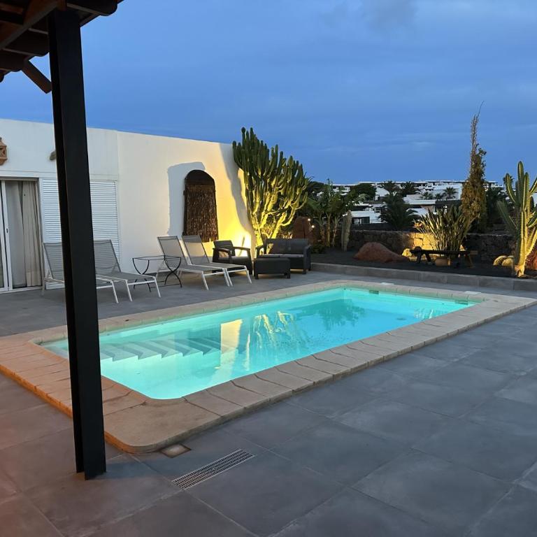 Villa Patos - Three-Bedroom Villa - 14