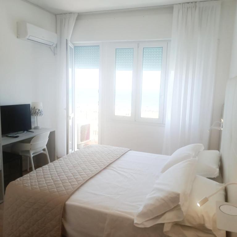 Hotel Splendid - Camera Familiare con Vista Mare Laterale - 6
