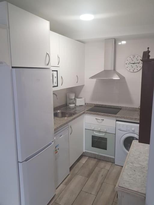 Apto Superconfortable en Fuengirola - Two-Bedroom Apartment - 9