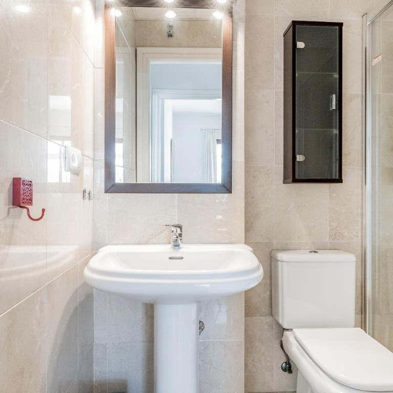 2 bedroom apt close to the sea - Apartment with Garden View - 14