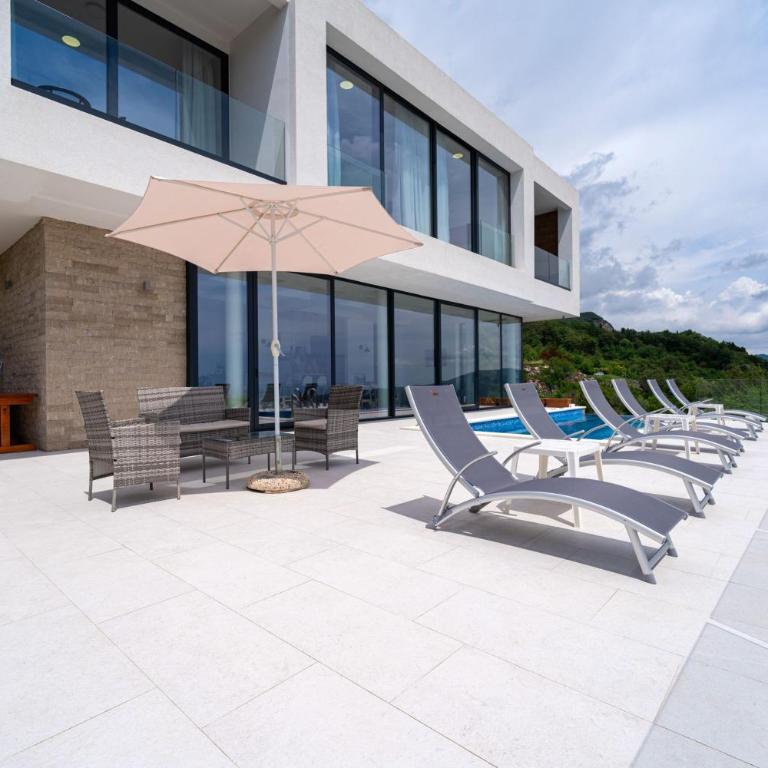 Pool Villa Luxoria Trebesin - Villa with Private Pool - 17