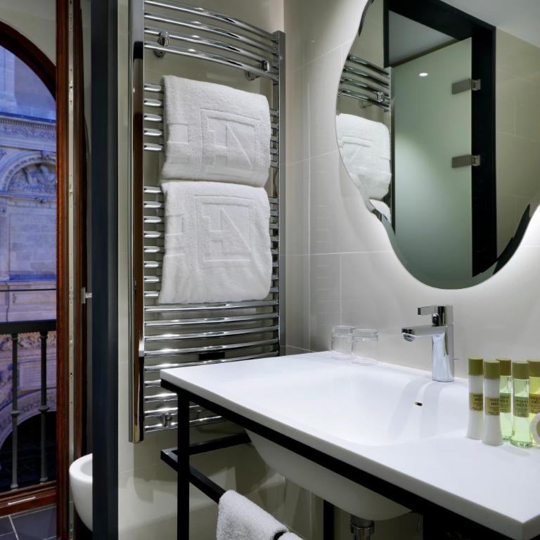 Áurea Catedral by Eurostars Hotel Company - Deluxe Double or Twin Room with view - 4