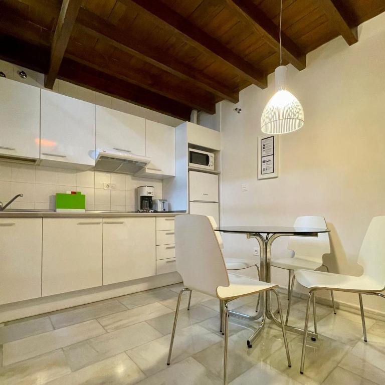 Embrujo - Two-Bedroom Apartment - 2