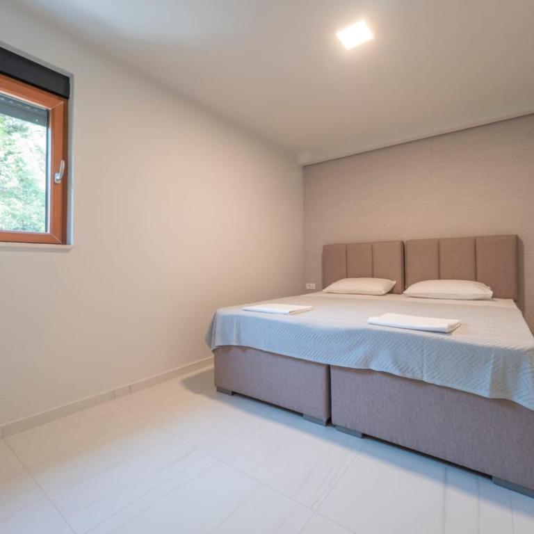 Calma Vista Villas with seasonal pool - Three-Bedroom Villa - 19