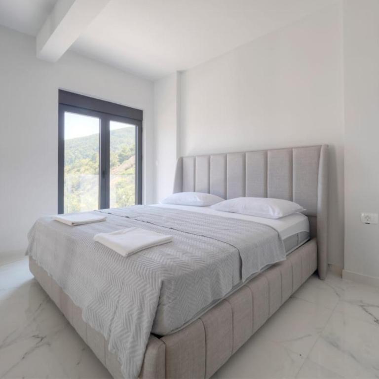 Calma Vista Villas with seasonal pool - Three-Bedroom Villa - 23