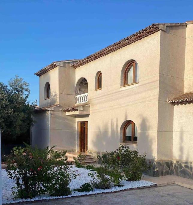 Agradable Villa con piscina y vistas al mar - Villa with Private Pool - 13