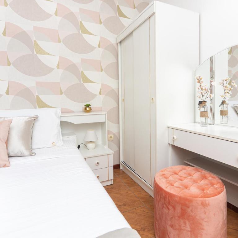 Apartments Adeona - One-Bedroom Apartment with Balcony and Sea View - 10