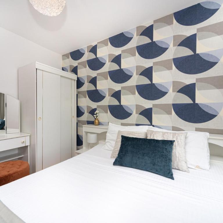 Apartments Adeona - One-Bedroom Apartment with Balcony and Sea View - 5