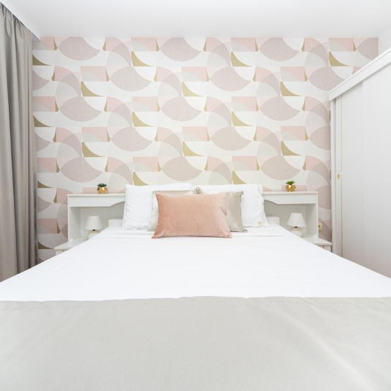 Apartments Adeona - One-Bedroom Apartment with Balcony and Sea View - 9