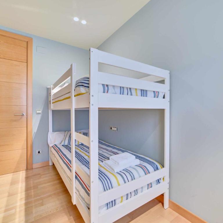 Apartamento El Rincón del Chupinazo - Two-Bedroom Apartment - 14