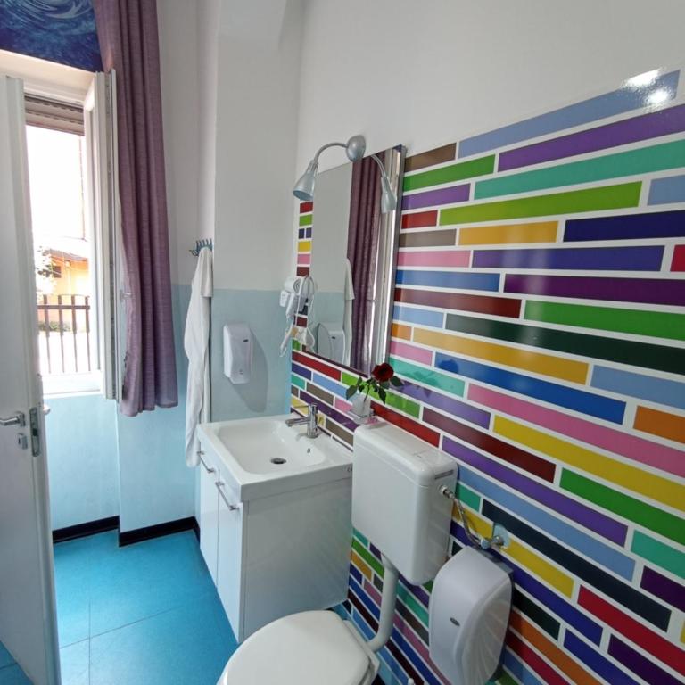 Milano Ostello - Posto Letto in Dormitorio Femminile per 4 Persone - 1