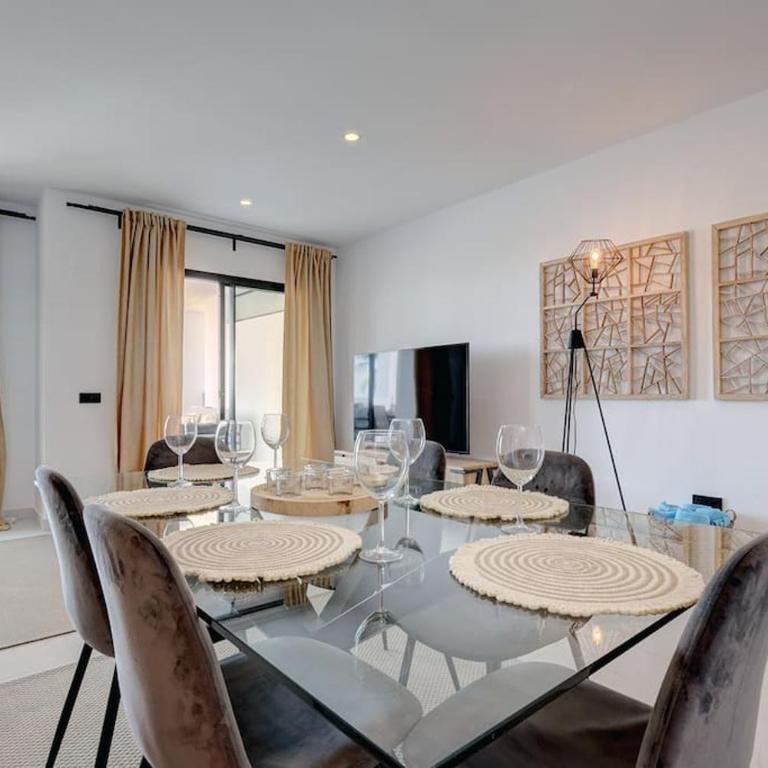 Luxurious Apartment at Estepona Hills with stunning views - Two-Bedroom Apartment - 7