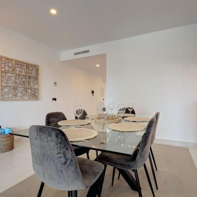 Luxurious Apartment at Estepona Hills with stunning views - Two-Bedroom Apartment - 10