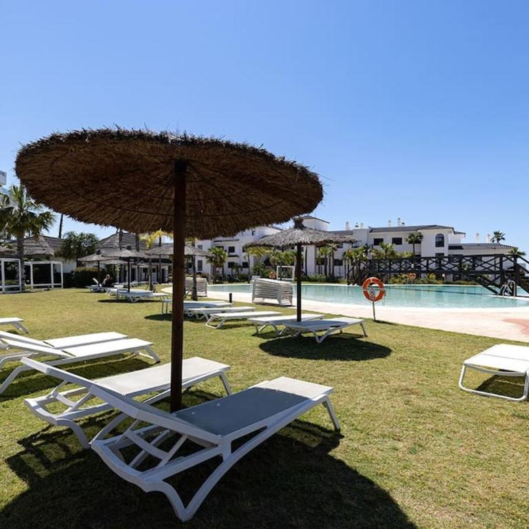 Luxurious Apartment at Estepona Hills with stunning views - Two-Bedroom Apartment - 45