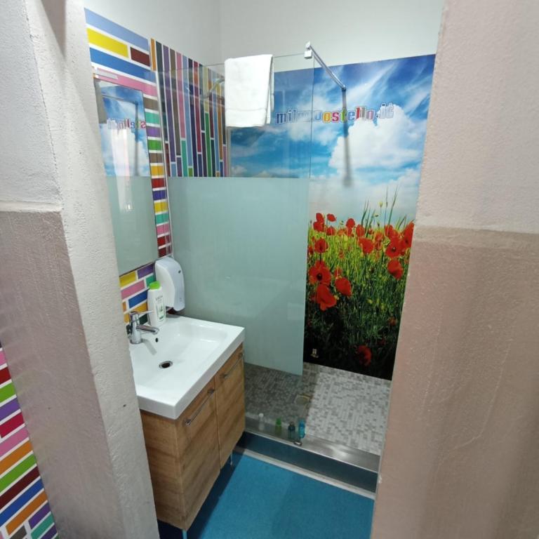 Milano Ostello - Posto Letto in Dormitorio Femminile con 6 Letti - 2