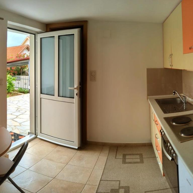 Apartman Dabecic - One-Bedroom Apartment - 6