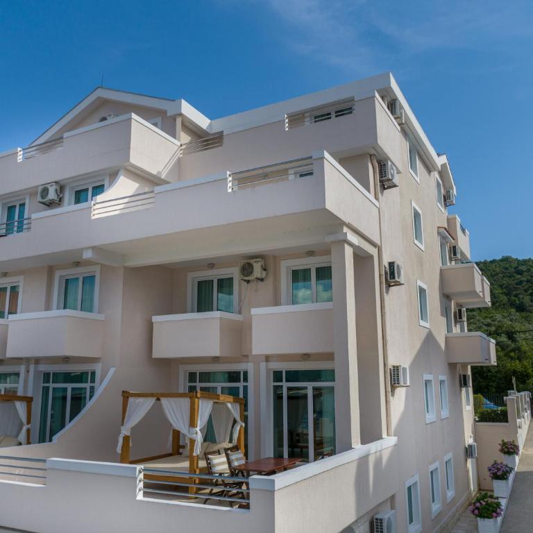 Apartments Adeona - Deluxe Apartment - 14