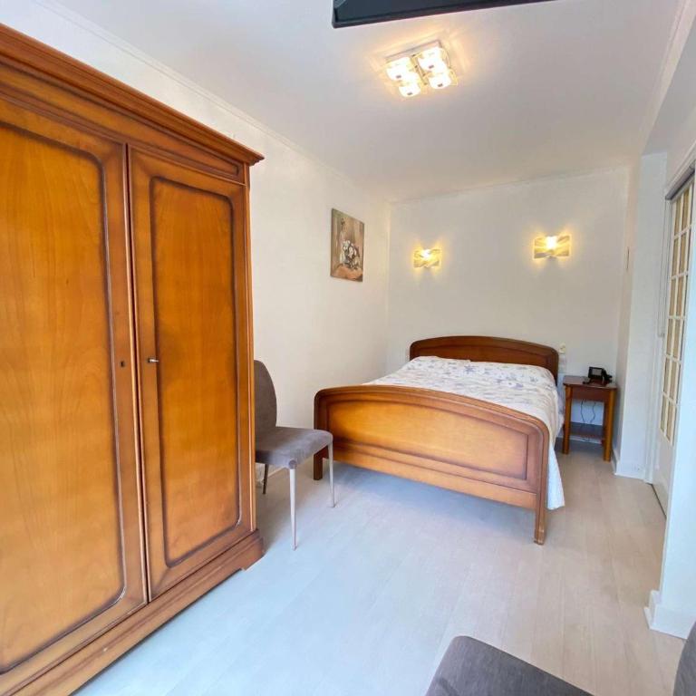 Calme et verdoyant: Appart 2 pièces, terrasse, parking, proche plage et commerces - FR-1-245-74 - Appartement - 7