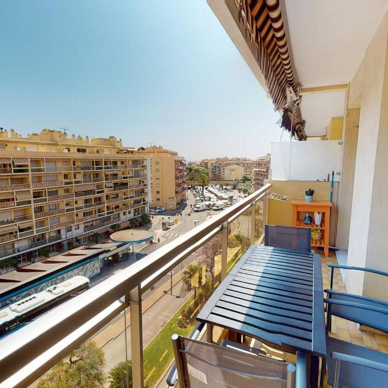 Spacieux 2P climatisé avec terrasses et garage, proche centre de Menton et plages - FR-1-196-332 - Appartement - 1