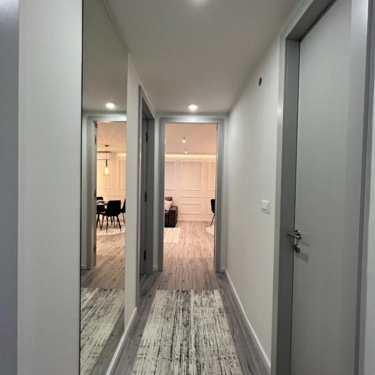 Tao Apartment, Sarajevo - Free Parking & Private Garage - Two-Bedroom Apartment - 20