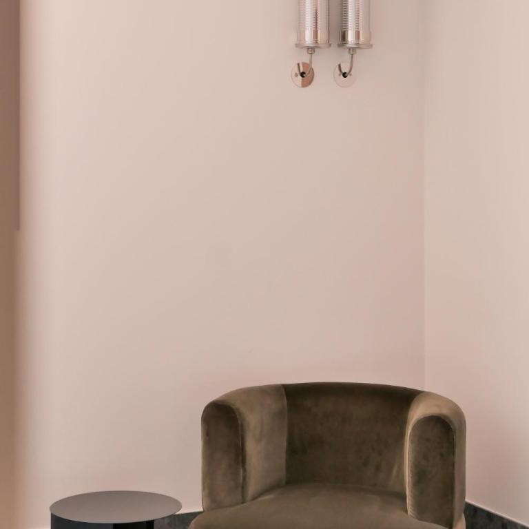 Hotel Moderne - Superior Double Room - Ground Floor/First Floor - 1