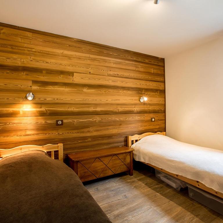 Appartement 2 chambres avec garage, centre village, proche pistes, WiFi - FR-1-437-77 - Appartement (4 Adultes) - 4